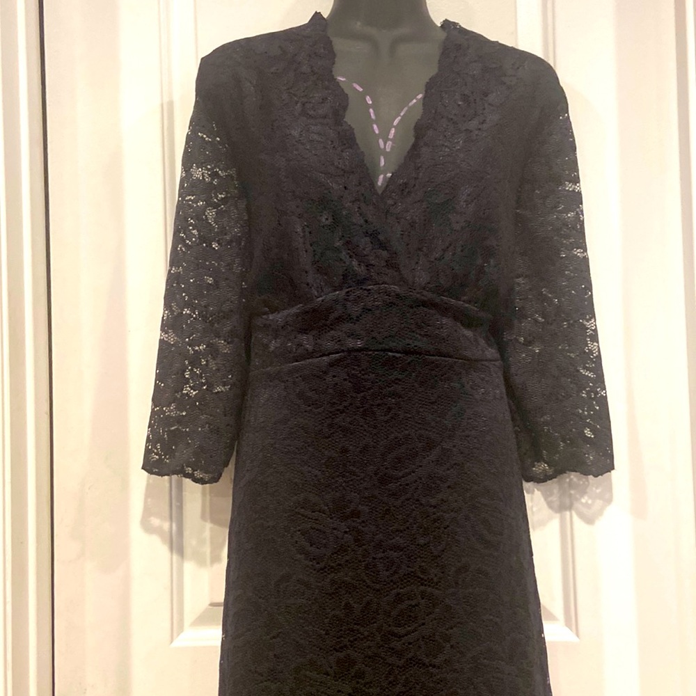 Ilanni lace black midi dress